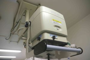 横浜 金沢区の動物病院 マーサ動物病院 医療設備 天井壮行式X線装置